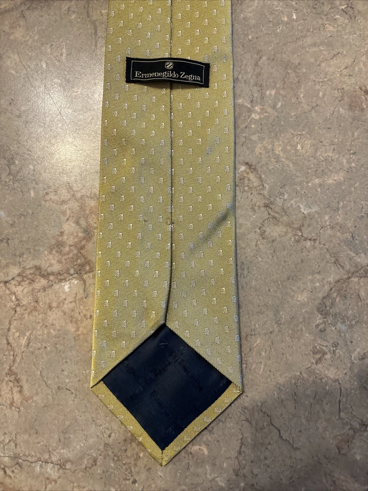 Ermenegildo Zegna Men's 100% Silk Tie ~ Yellow ~ Geometric ~Woven Made in Italy! - Image 4 of 4