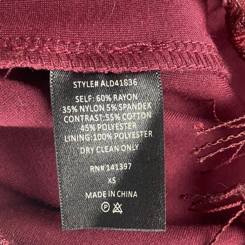 Abito Nordstrom Astr rosso pizzo ritagliato senza maniche pizzo floreale con spalline taglia XSmall - Foto 5 di 5