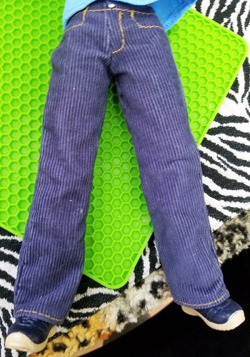 ALLADIN 12 inch DISNEY 1975 figurine / MATTEL Painted Face Redressed OOAK - Picture 7 of 8