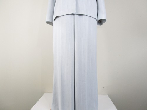 Tahari Plus Size Blue Gray Pinstripe Pant Suit Size 16 Formal Business Career - Picture 3 of 10