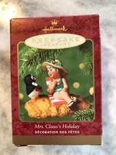 2000 Hallmark Keepsake Mrs. Claus’s Holiday 8011