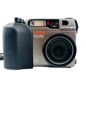 Olympus CAMEDIA C-3000 Zoom 3.3MP Digital Camera (No Power) Parts/Repair M404
