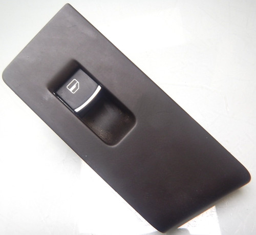 VW PASSAT 3C B7 / SCHALTER FENSTERHEBER / hinten links / 5K0959855 (CF76)