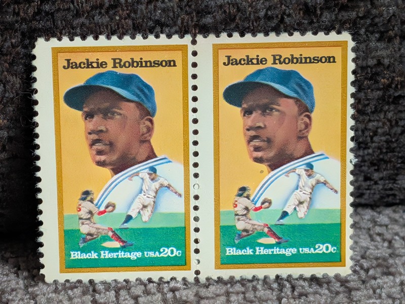 Jackie Robinson - 2016 Black Heritage 20¢ Block of 2 Stamps HOF