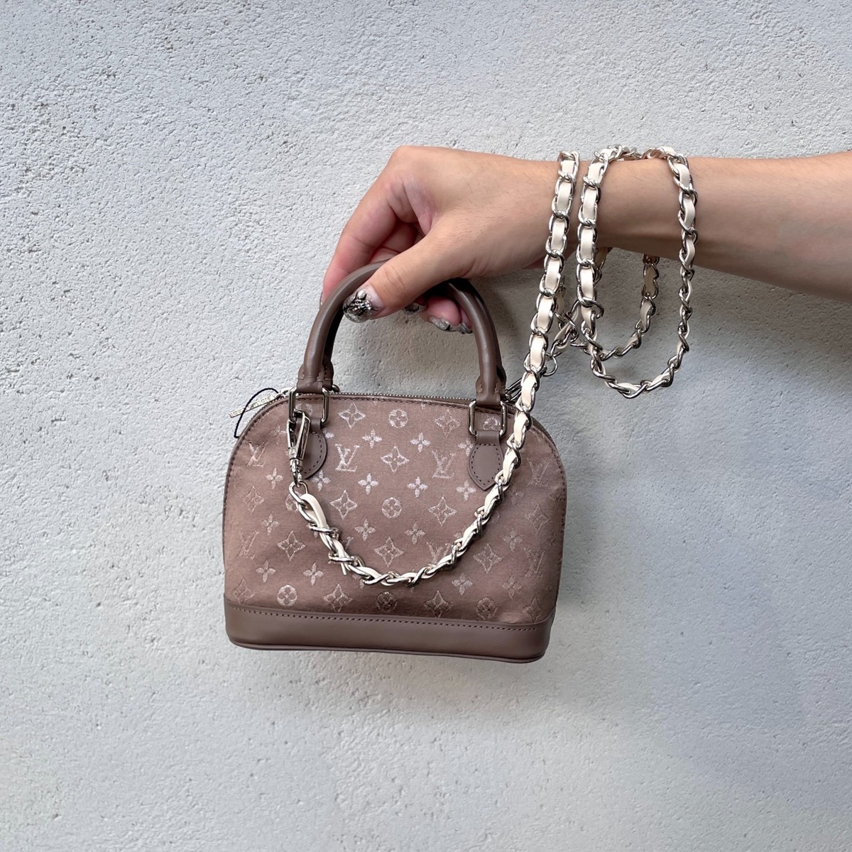 Auth LOUIS VUITTON Monogram Mini Lin Satin Mini Alma Handbag