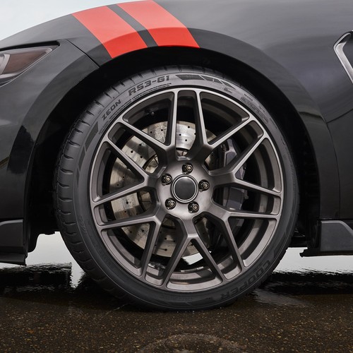 Tire 235/55R17 Cooper Zeon RS3-G1 AS A/S High Performance 99W - Picture 10 of 12