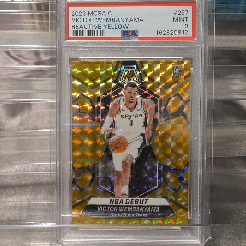 Panini Mosaic 2023-24 Victor Wembanyama NBA Debut #257 Reactive Yellow PSA