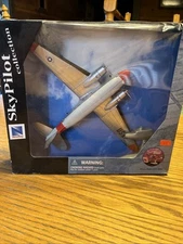 New Ray Sky Pilot Die-Cast Model US Military Airplane DC-3 #20103 USAF NIB