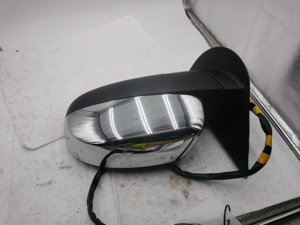 Espejo retrovisor de puerta izquierdo usado se adapta a: Chevrolet Avalanche 1500 2010 eléctrico con intermitente con Foto 3 de 4