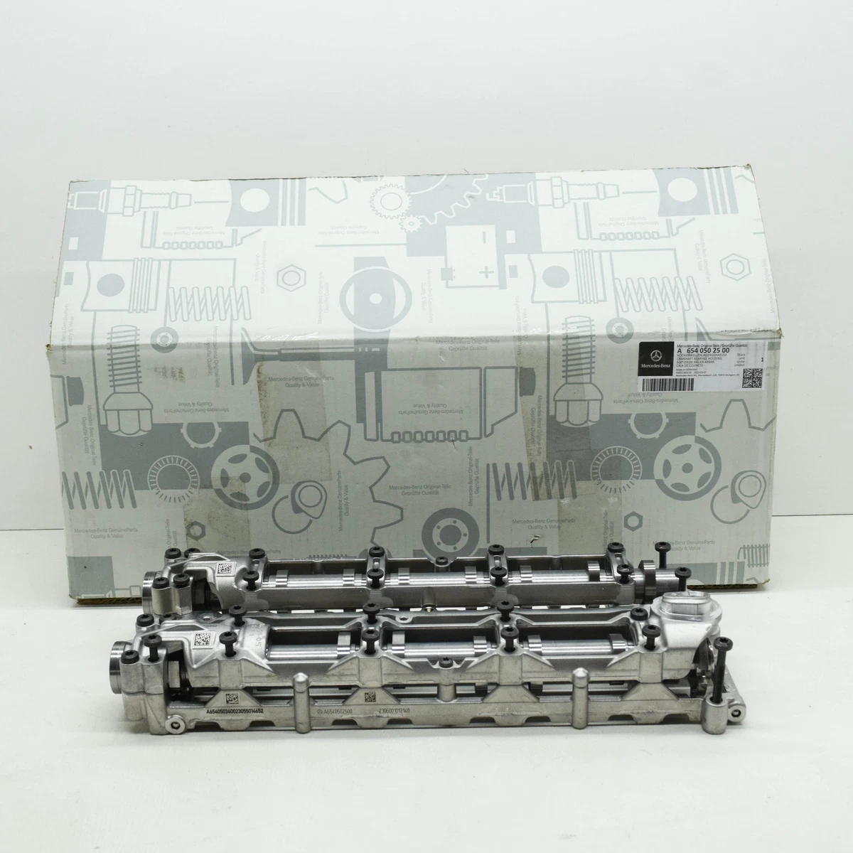 MERCEDES-BENZ E W213 Camshaft Valve Cover A6540502500 NEW GENUINE 
