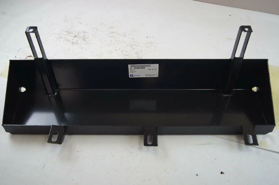 Sierra Silverado HD 2015-2016 debajo de la carrocería tanque de combustible escudo Lund nuevo fabricante de equipos originales 19352500 Foto 3 de 4