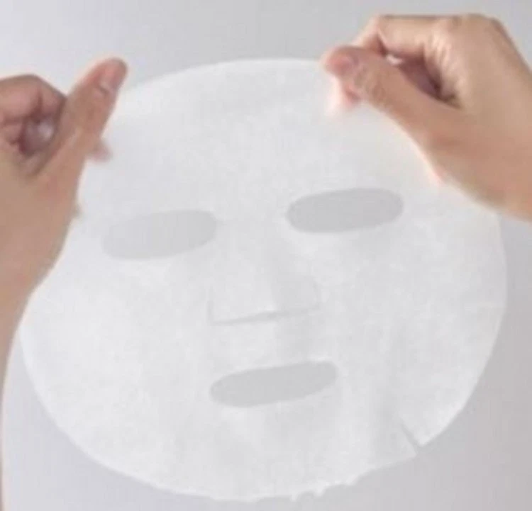 Paquete de mascarillas energéticas Innisfree Aloe Revital solución hidratante y calmante para el cuidado de la piel Foto 2 de 4