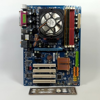 Gigabyte GA-M56S-S3 AM2 PCIe Mainboard Combo Athlon 64 X2 5200+ 4GB DDR2