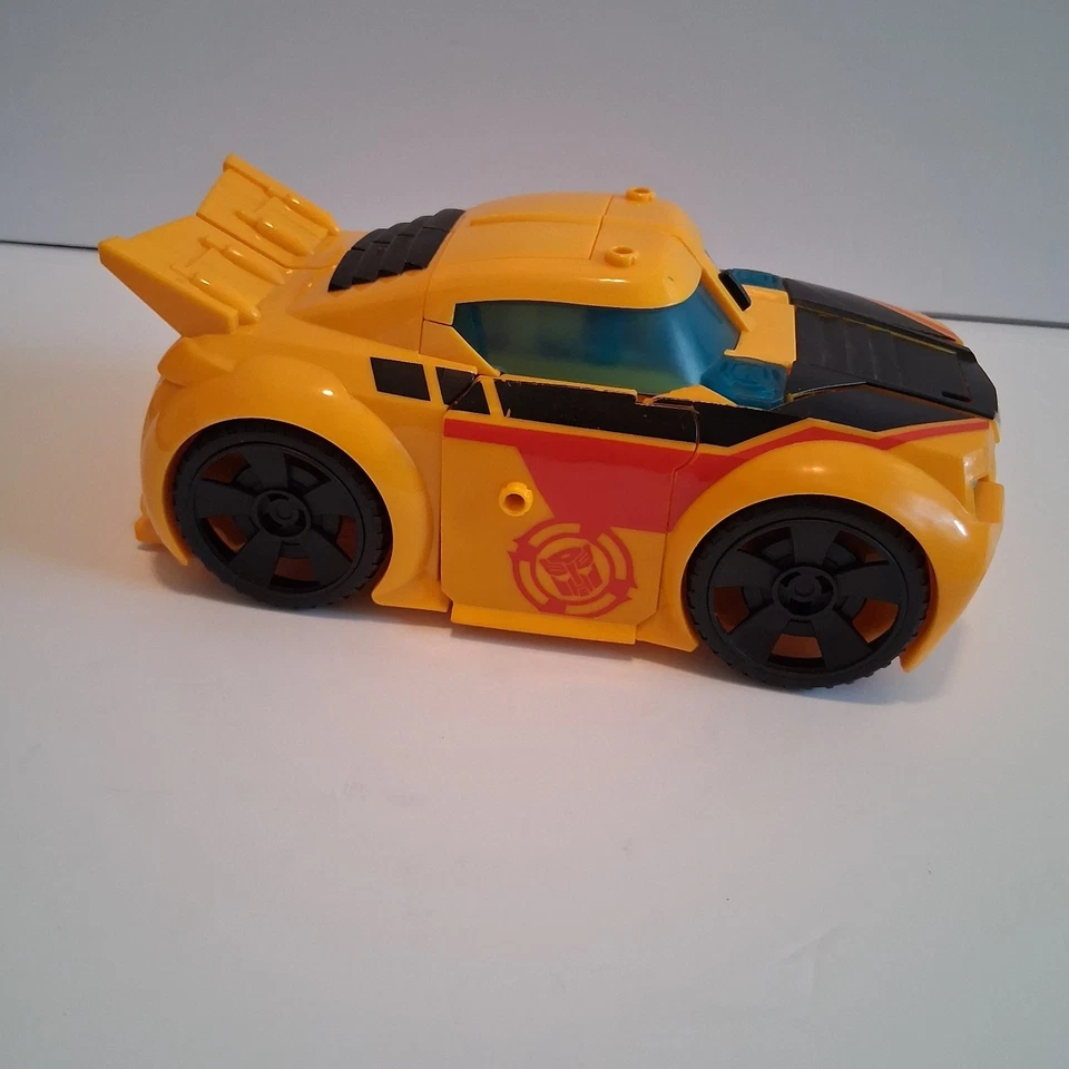 Playskool Heroes Transformers Rescue Bots Bumblebee Rescue Guard Works - Image 4 of 4