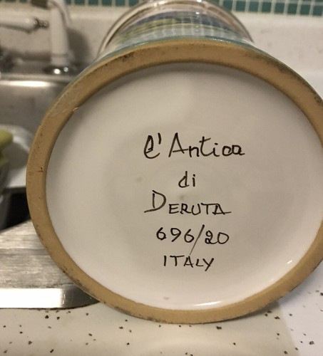 Limited Edition L’ANTICA DE DERUTA ITALY BISCOTTI JAR HANDMADE 8”signed 696/20 - Picture 7 of 8
