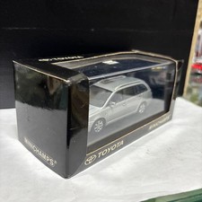 Minichamps 1/43 Toyota Avensis Silver 534523