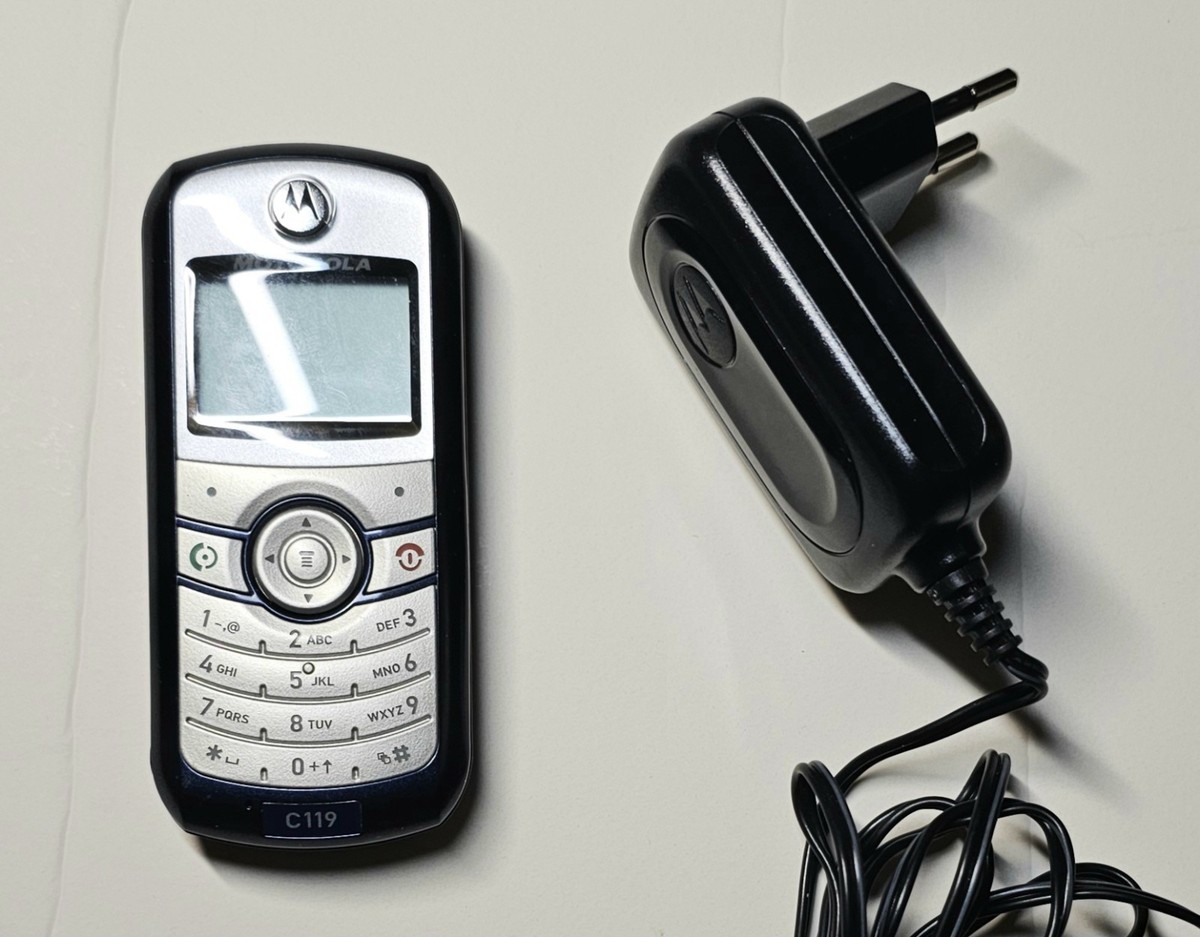 Vintage Motorola C119 Cell Phone And International Charger Working
