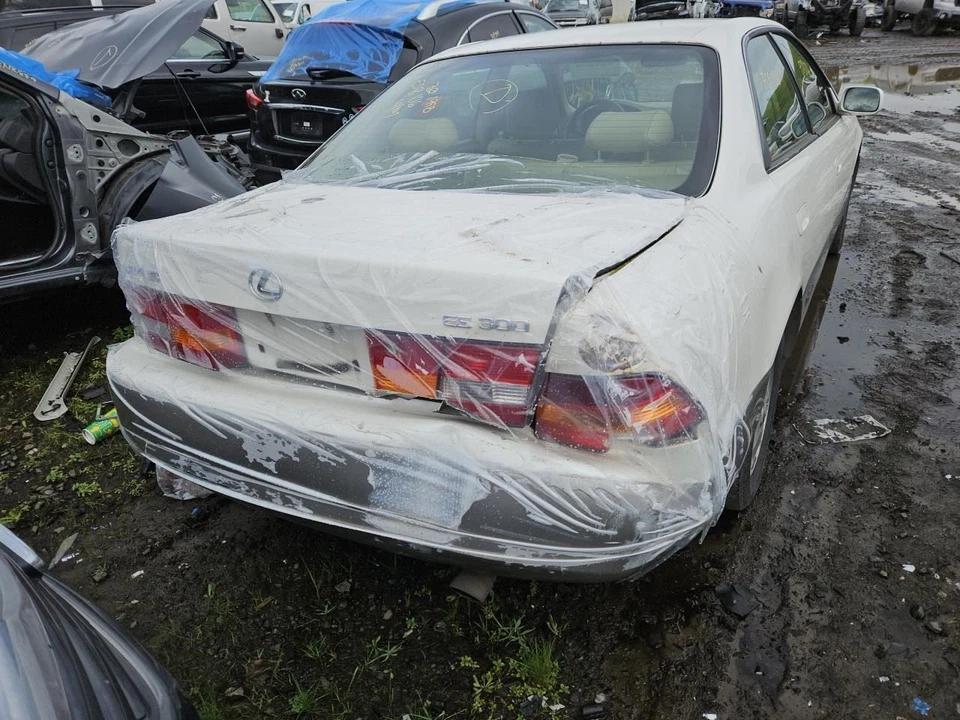 Engine ECM Electronic Control Module By Glove Box Fits 98 LEXUS ES300 28946667 — 第 4/4 张图片