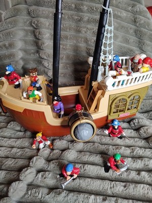 Fisher Price Great Adventures Pirate Ship 1994 Pirate Figures Accessories 