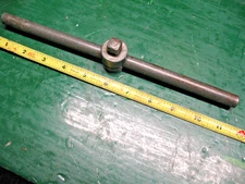VINTAGE   T  HANDLE  SLIDING BREAKER   BAR  11'  LONG    1/2''  DRIVE  USA
