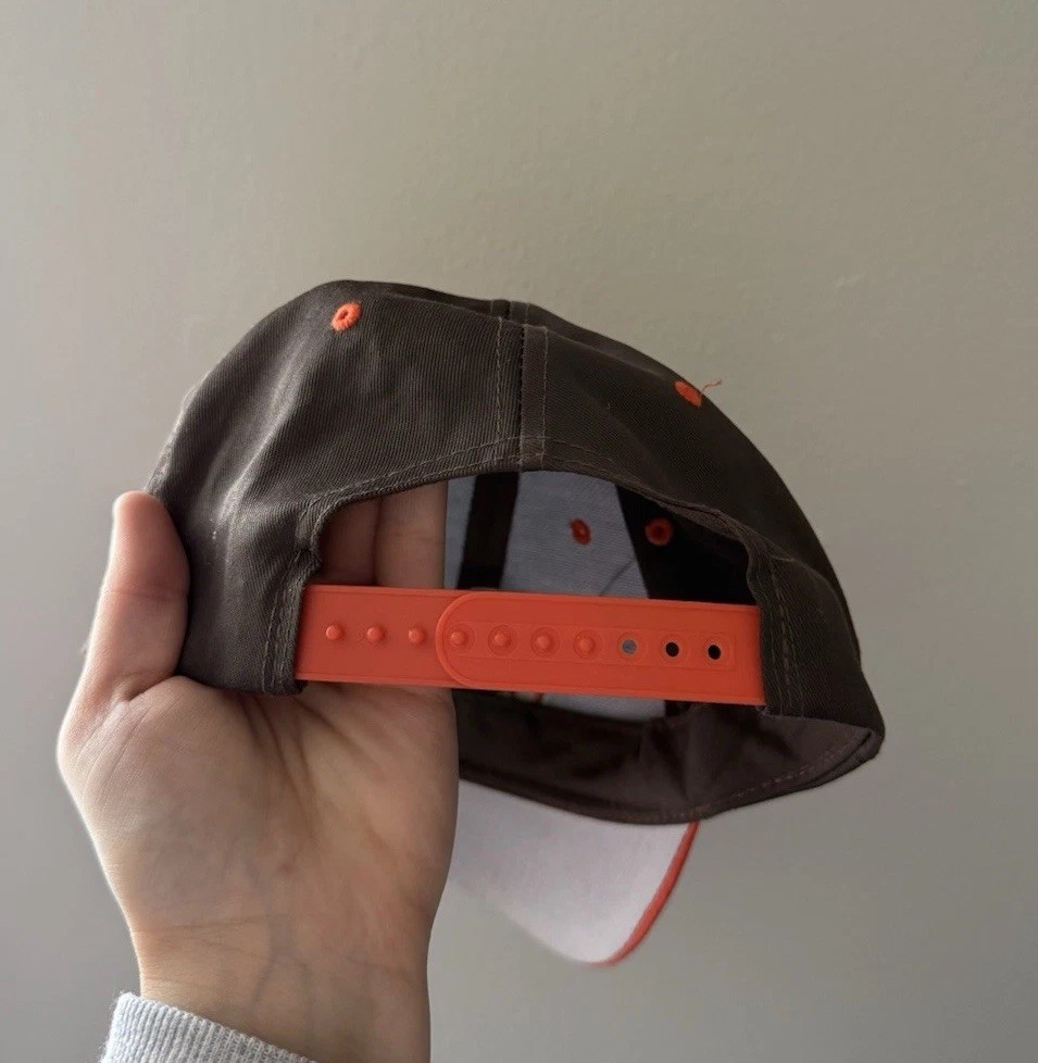 Vintage 90’s Cleveland Browns Logo 7 NFL Football SnapBack Hat Fits OFSA