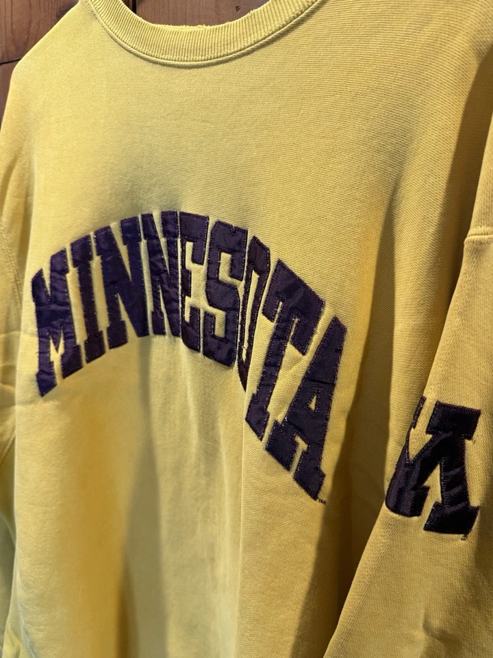 VINTAGE Minnesota Gophers Reverse Weave Champion Crewneck Size M - Image 2 of 4