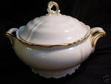 COVERED VEGETABLE BOWL  BRISTOL PATTERN BY EDELSTEIN