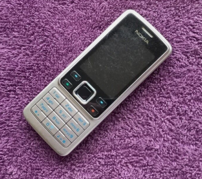 Unlocked Nokia 6300 Classic black/Silver/Gold Color-Bluetooth