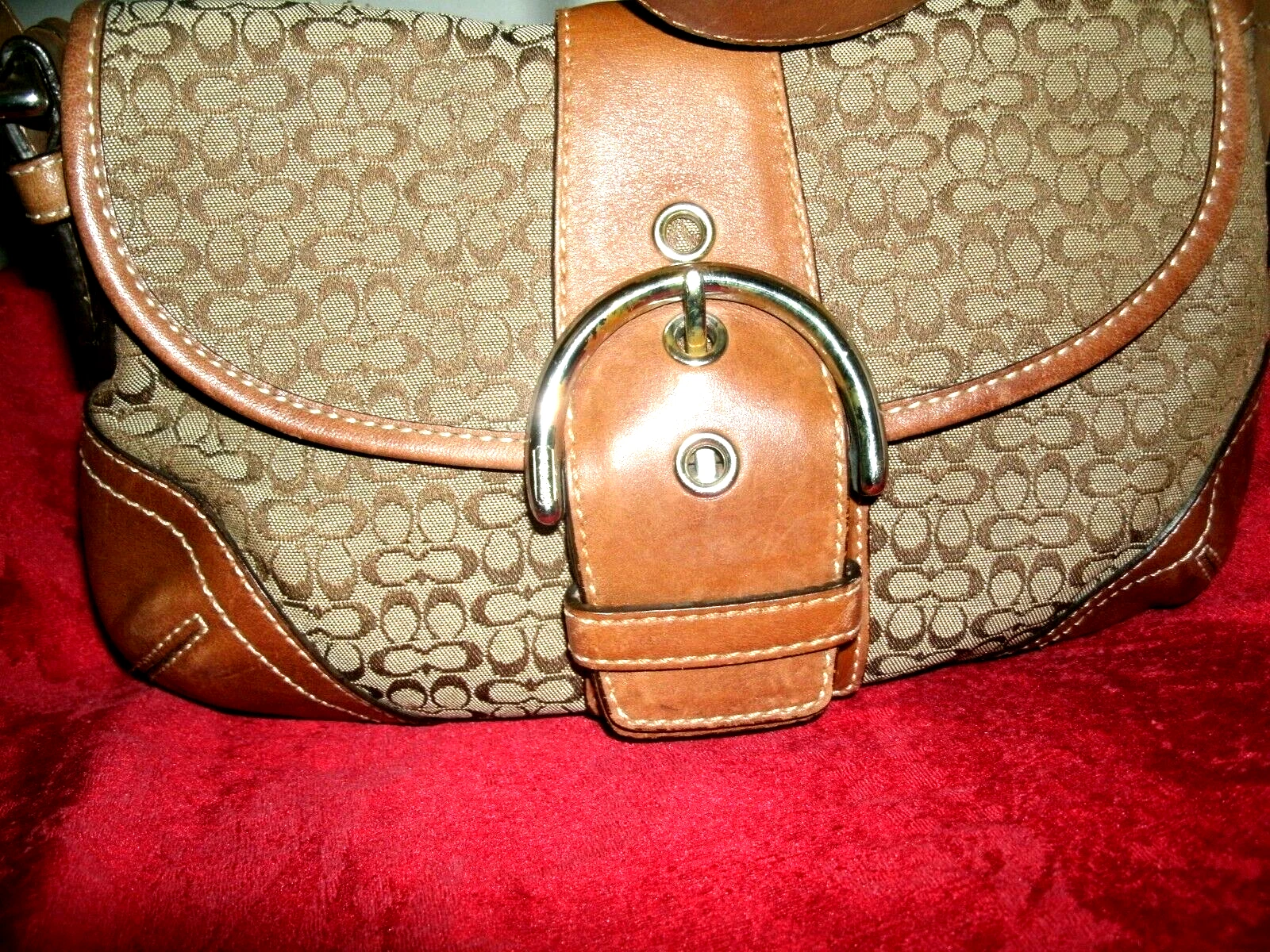 Coach Soho F06818 Borsa a tracolla portafoglio abbinato firmata in tela e pelle usata in ottime condizioni!