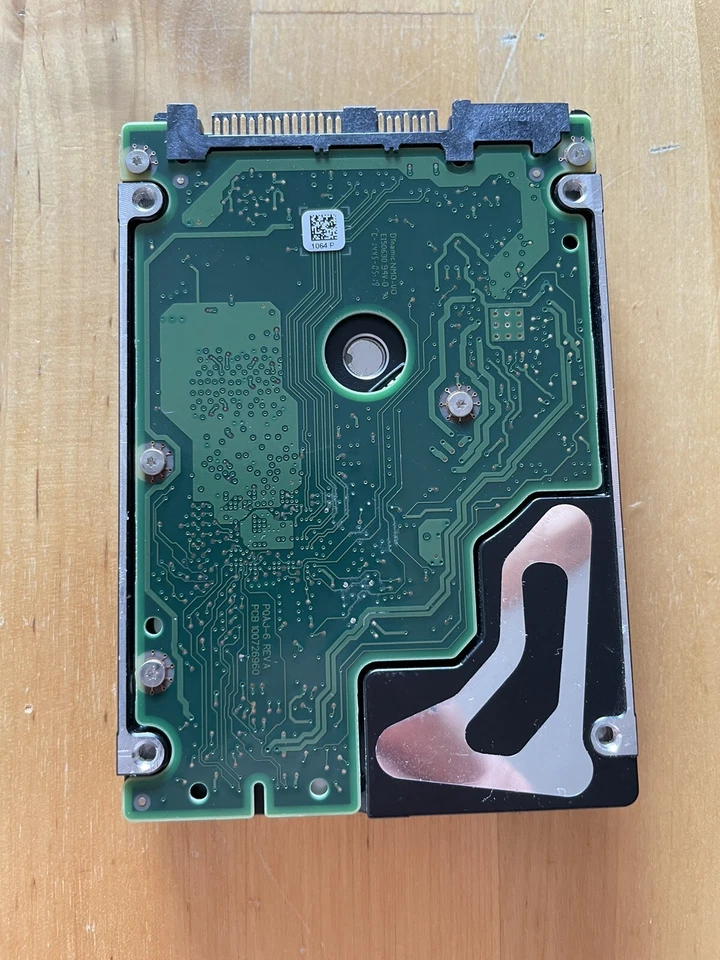 Seagate ST600MM0006 600GB 10K 6Gb/s 64MB Cache SAS 2.5" HDD 9WG066 Hard Drive - Immagine 2 di 3