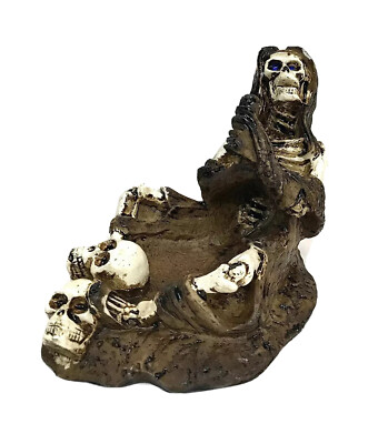 Skeleton Ashtray With Microphone & Skulls NEW