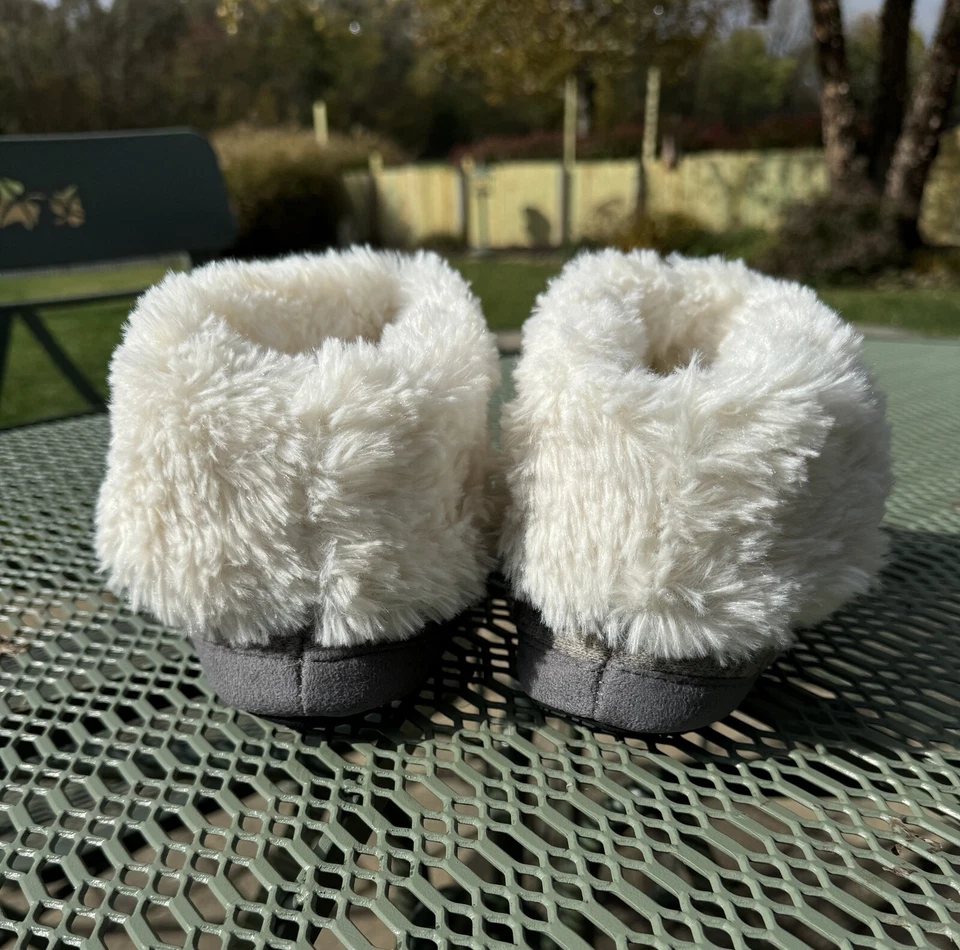 Nuevo~Isotoner~Zapatillas Mujer~Puño Sherpa~Suelas de Goma~Talla 6 1/2 - 7 1/2~BR Foto 3 de 4