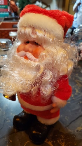 Papá Noel caminando de colección - toca canciones y mueve pies viene en caja original - Imagen 4 de 15