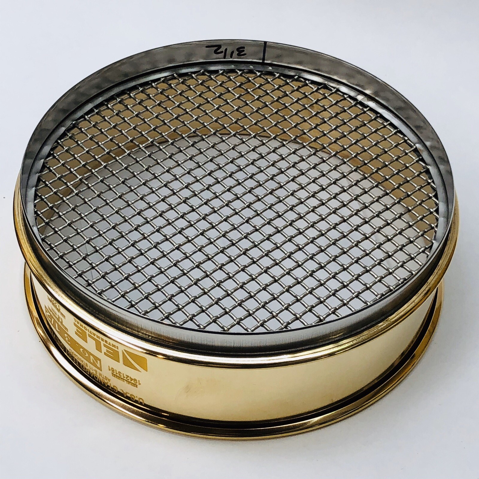 ELE International - Sieve Brush Brass and Nylon