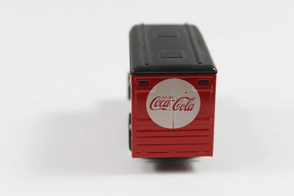 Lledo Classics Coca-Cola 1920s Delivery Van Diecast Model 1:43 Scale - Image 4 of 4
