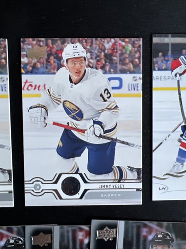 Lotto 11 carte collezionabili Jimmy Vesey NHL hockey su ghiaccio 19-20 OPC nere/100 - Foto 3 di 13