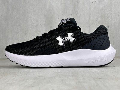 (K257) Under Armour Charged Surge 4 Gr 42,5 Schuhe Sneaker Neuwertig Schwarz