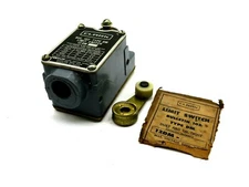 NEW JOSLYN CLARK 12DM LIMIT SWITCH 600V