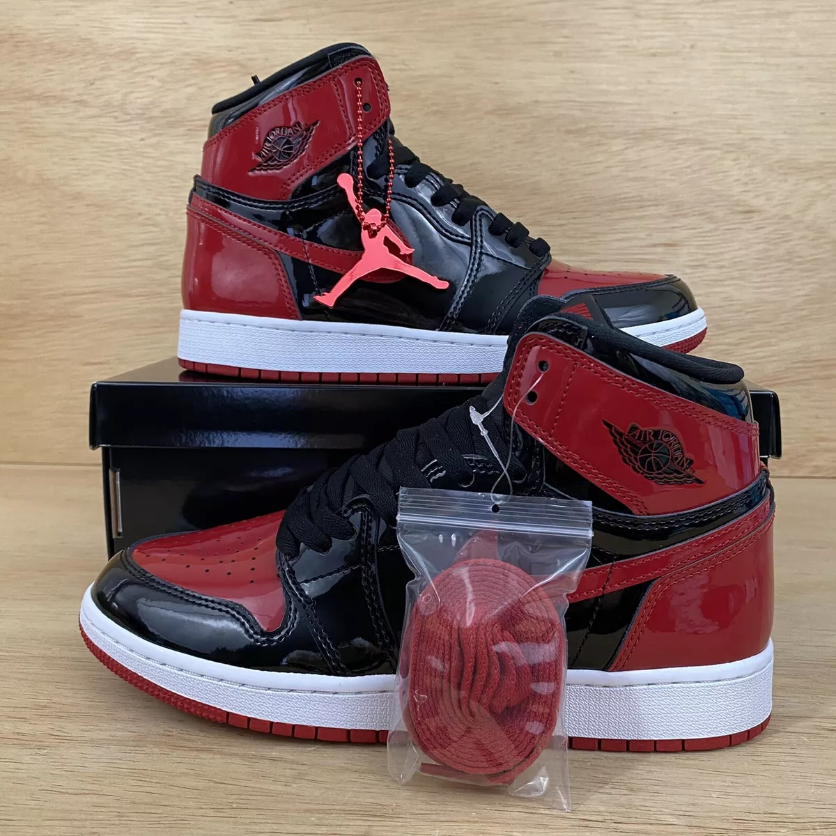 Nike Jordan 1 - Retro High Patent Bred