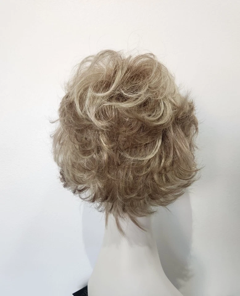 Парик Viva Collection YK Emily синтетический легкий короткий многослойный 14/88H блондинка - Изображение 4 из 4