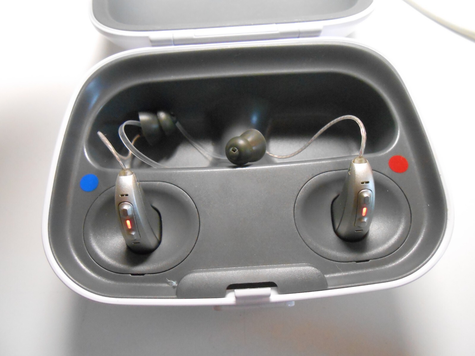 Kirkland SIGNATURE RECHARGEABLE HEARNG AIDS PREMIUM 10.0T Not working