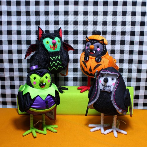 Hyde & EEK! Featherly Friends Halloween 2024 FULL SET of 8 Fabric Birds - Picture 2 of 3