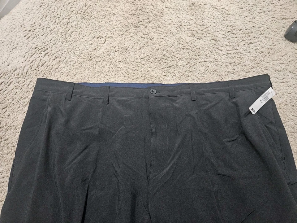 IZOD, NOVA CALÇA DE GOLFE MASCULINA PRETA POLI BL SWINGFLEX COM ALÇA NA CINTURA, TAMANHO 54/29 - Imagem 2 de 4