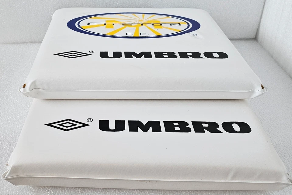 Juego de pares de asientos Miami Fusion FC Umbro Vynal vintage 1998 MLS Stadium Foto 3 de 4