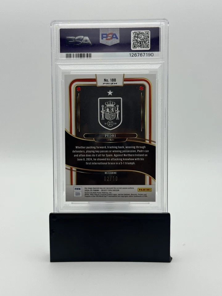 2024-25 Panini Select FIFA - Mezzanine Pedri #188 Gold Prizm/10 Foto 4 de 4