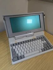 KSR Toshiba Vintage Laptop T1200 (Untested) No Power Cord