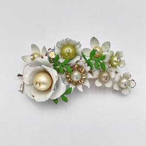 Vintage White Enamel Flower Pearl Rhinestone Pin Brooch Green Gift