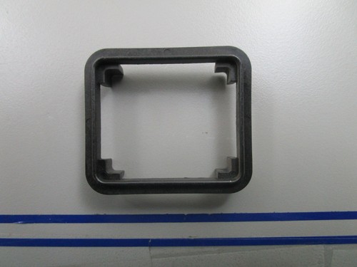 *NEW OEM* 0810 OMC Johnson Evinrude Retainer 336634 0336634 - Foto 1 di 6