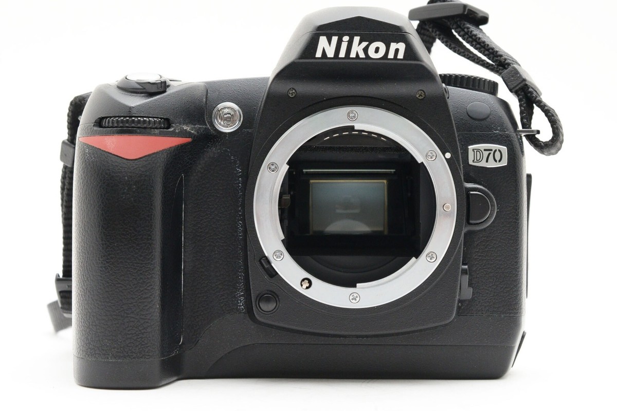 Nikon D70 6.1MP Digital SLR Camera Body Only [Exc+++] w