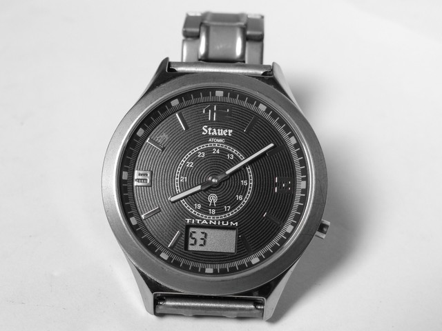titanium atomic watch